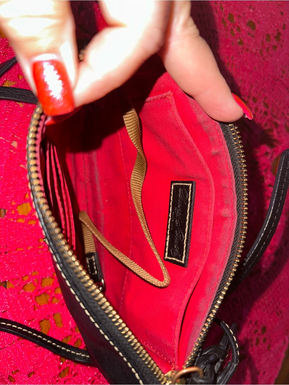 Dooney & Bourke - Picture 7 of 7